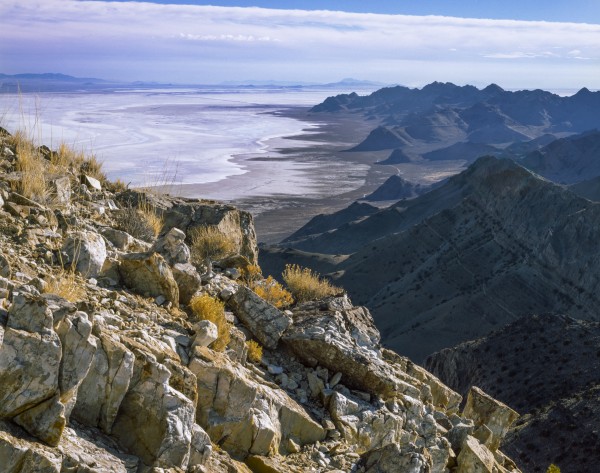 Terranova Montañas en el Desierto Occidental. Foto (c) Scott T. Smith.